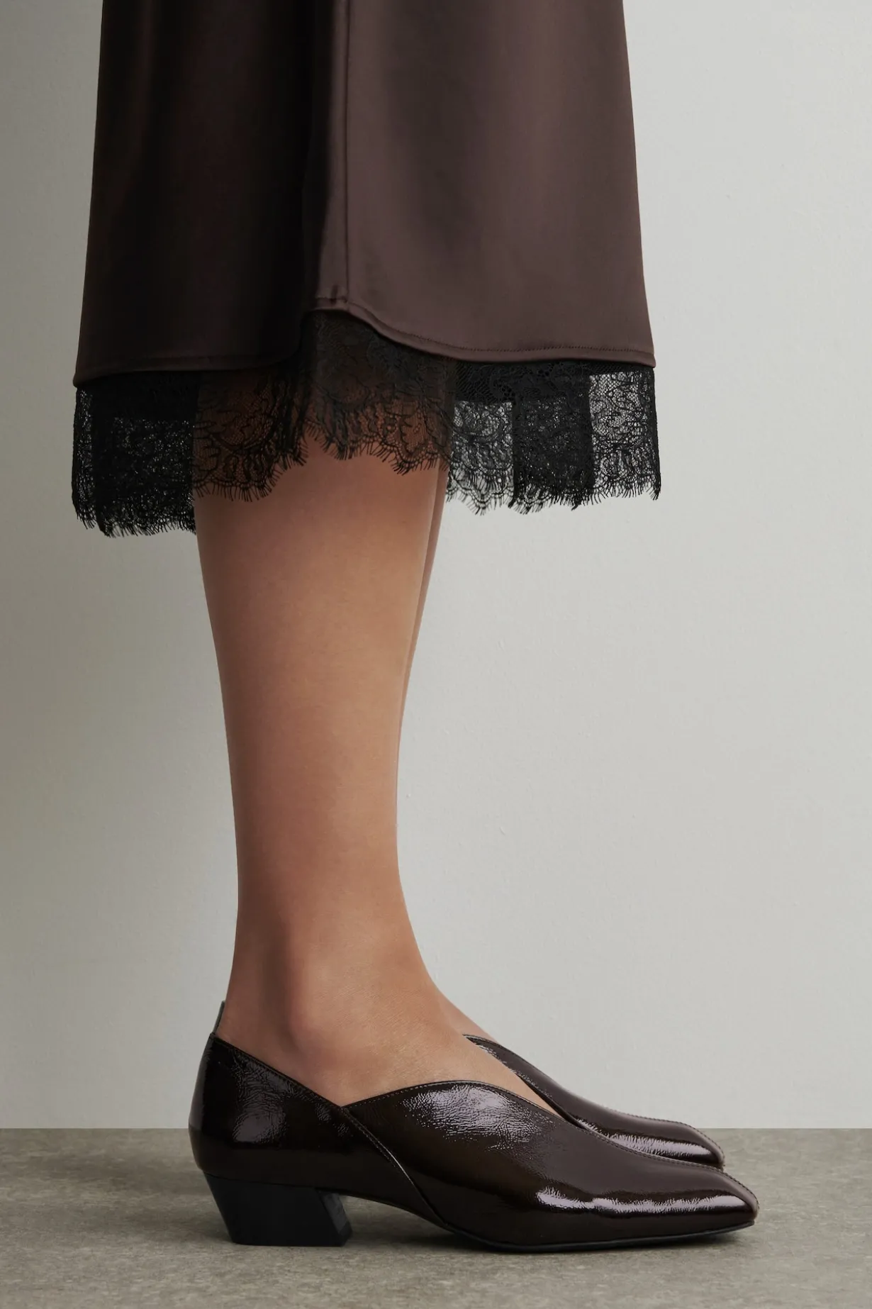 ANGULAR LEATHER HEELED BALLET FLATS
