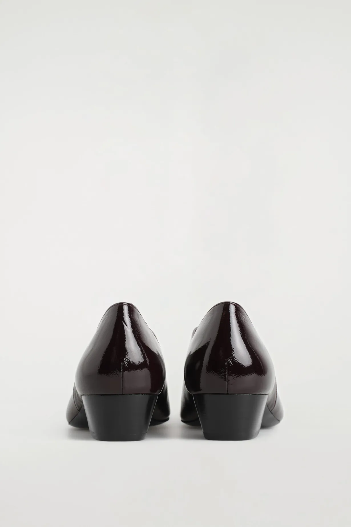 ANGULAR LEATHER HEELED BALLET FLATS
