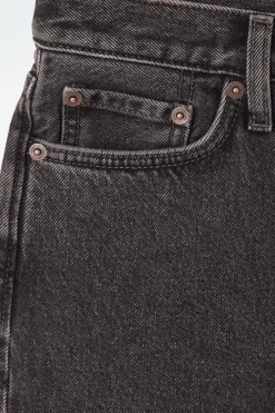 ARCH TAPERED JEANS