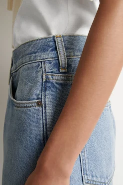 ARCH TAPERED JEANS