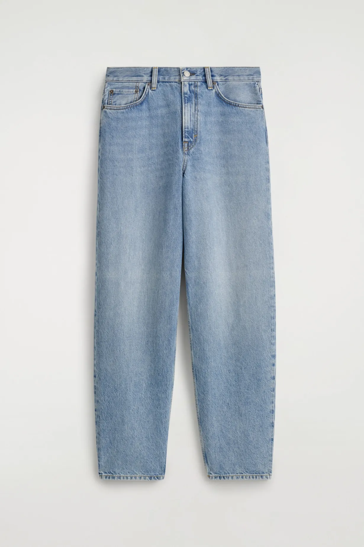 ARCH TAPERED JEANS