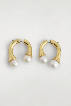ARCHED FRESHWATER PEARL EARRINGS