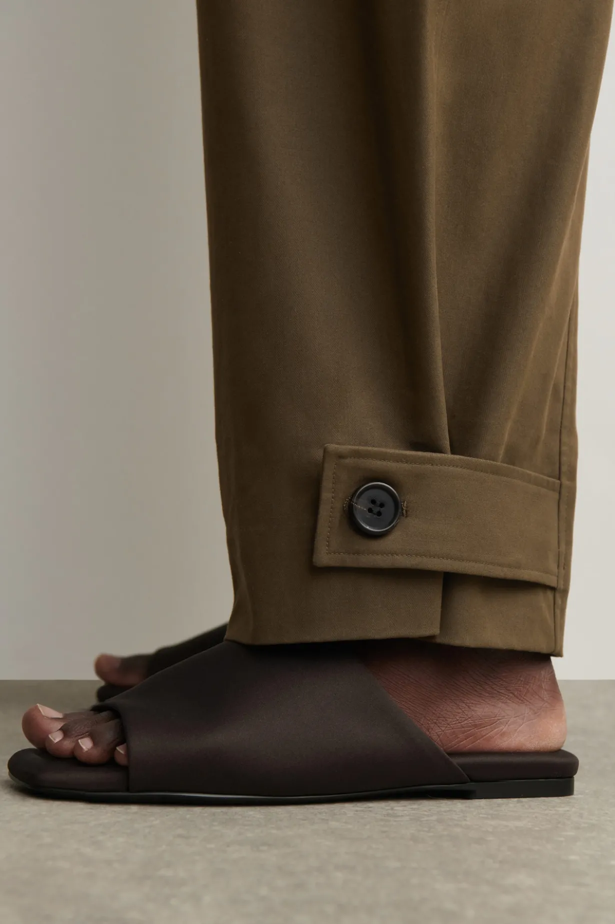 BARREL-LEG COTTON UTILITY PANTS