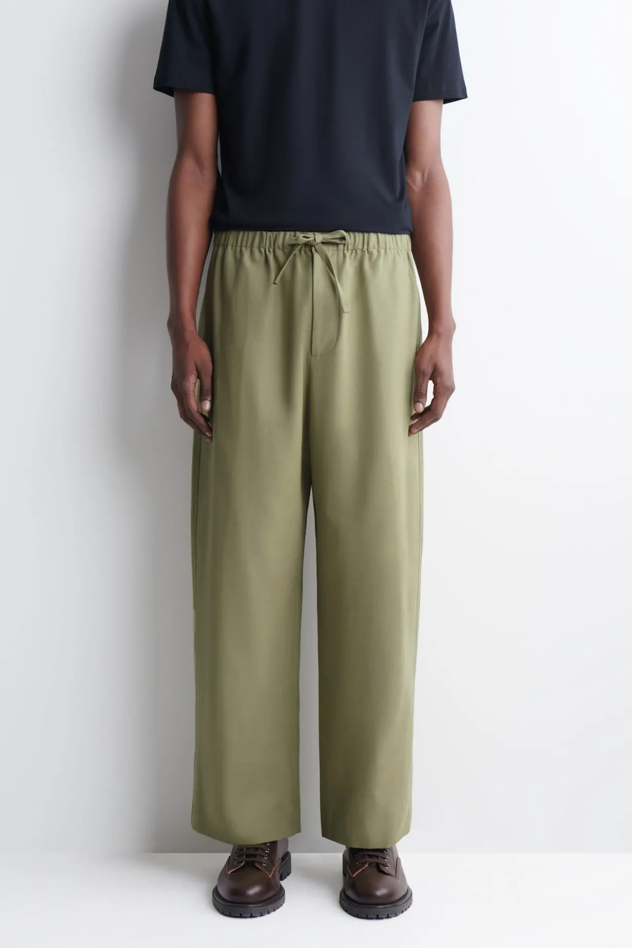 BARREL-LEG DRAWSTRING PANTS