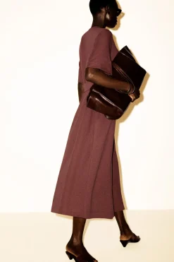 BELT-DETAIL MIDI T-SHIRT DRESS