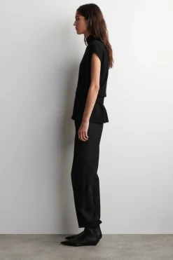 BELT-DETAIL MOCK-NECK WOOL VEST