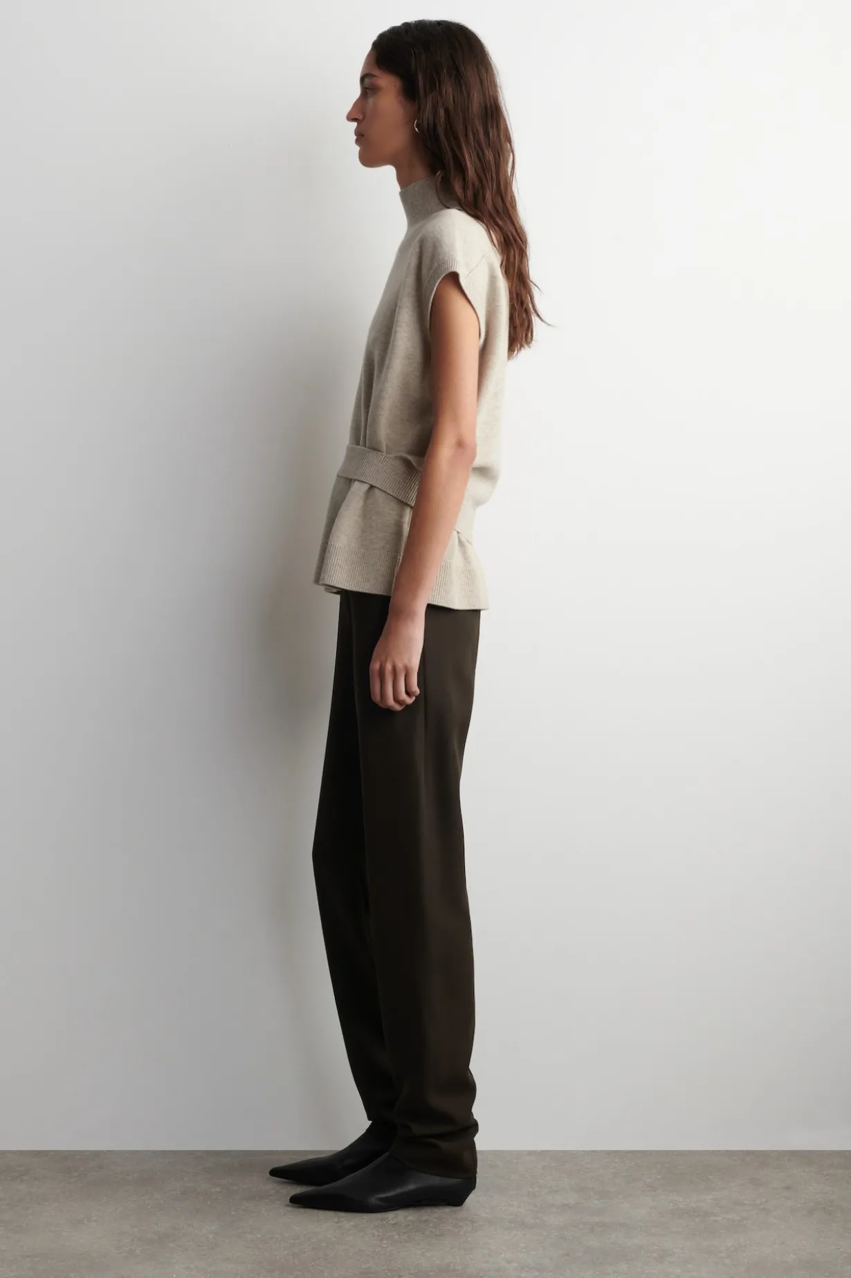 BELT-DETAIL MOCK-NECK WOOL VEST
