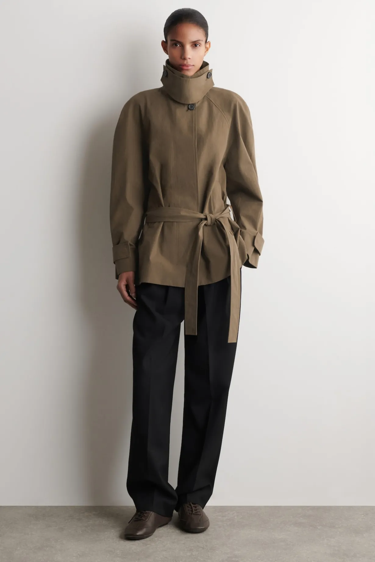 BELTED COTTON SHORT TRENCH COAT