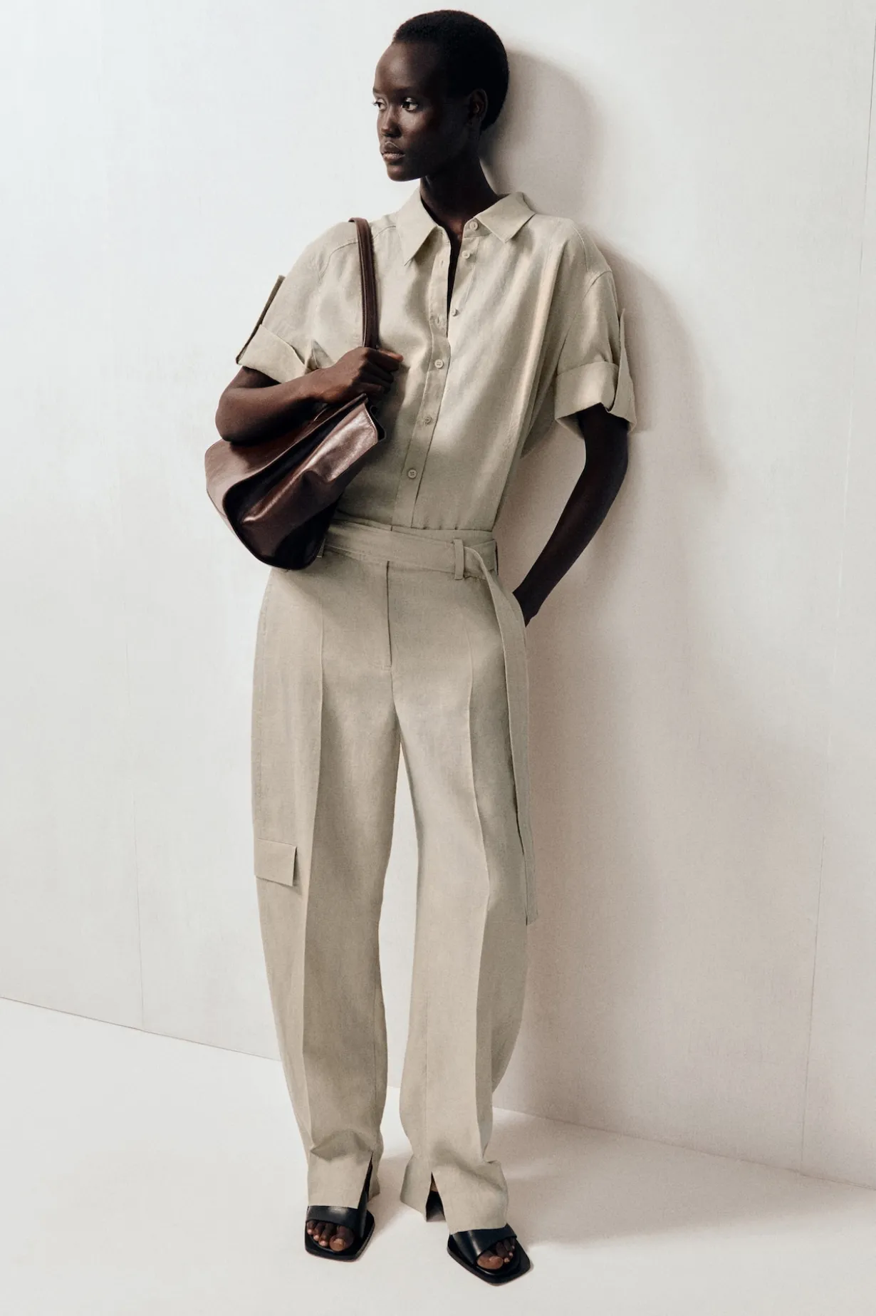 BELTED LINEN BARREL-LEG PANTS