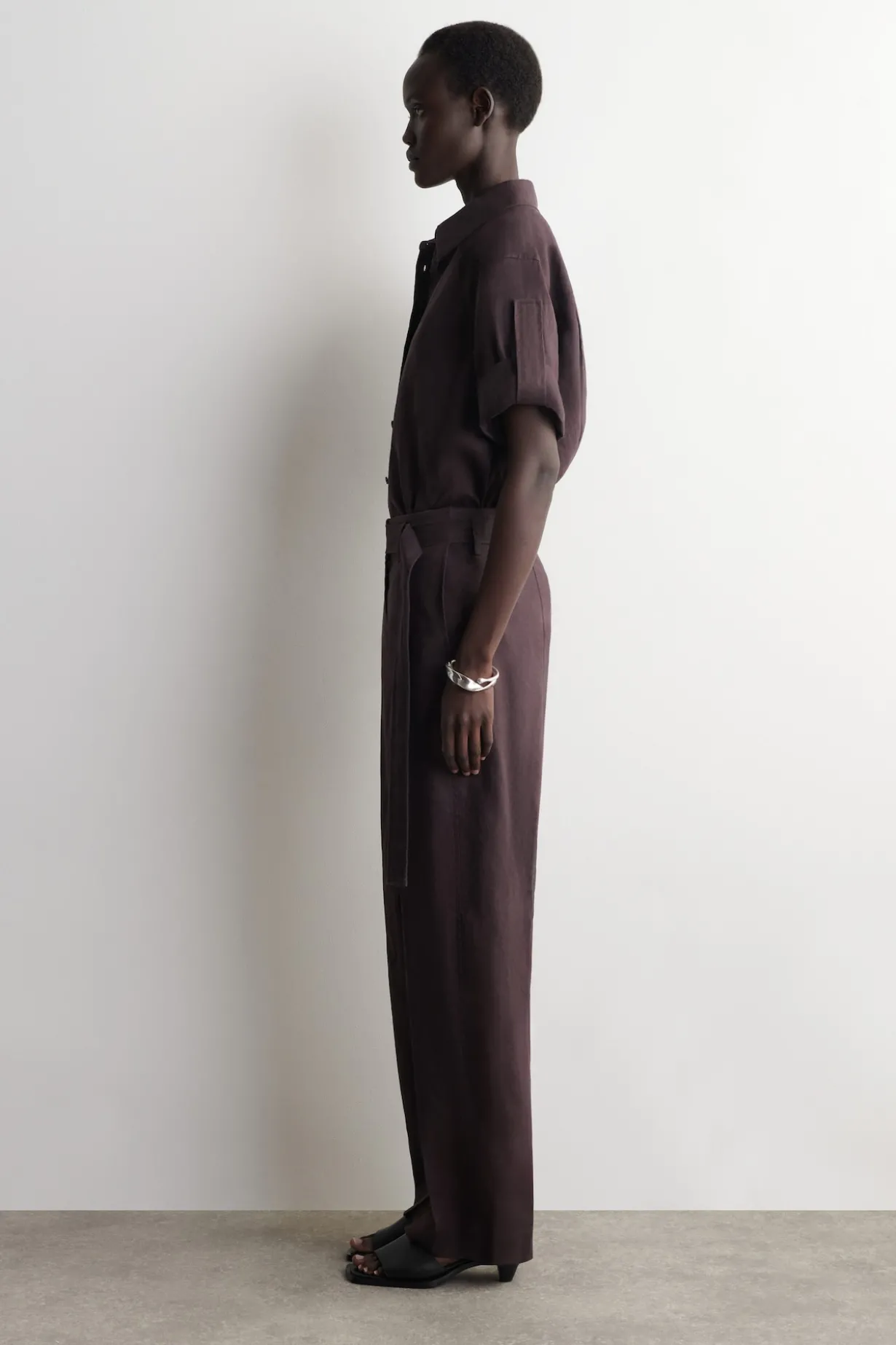BELTED LINEN BARREL-LEG PANTS