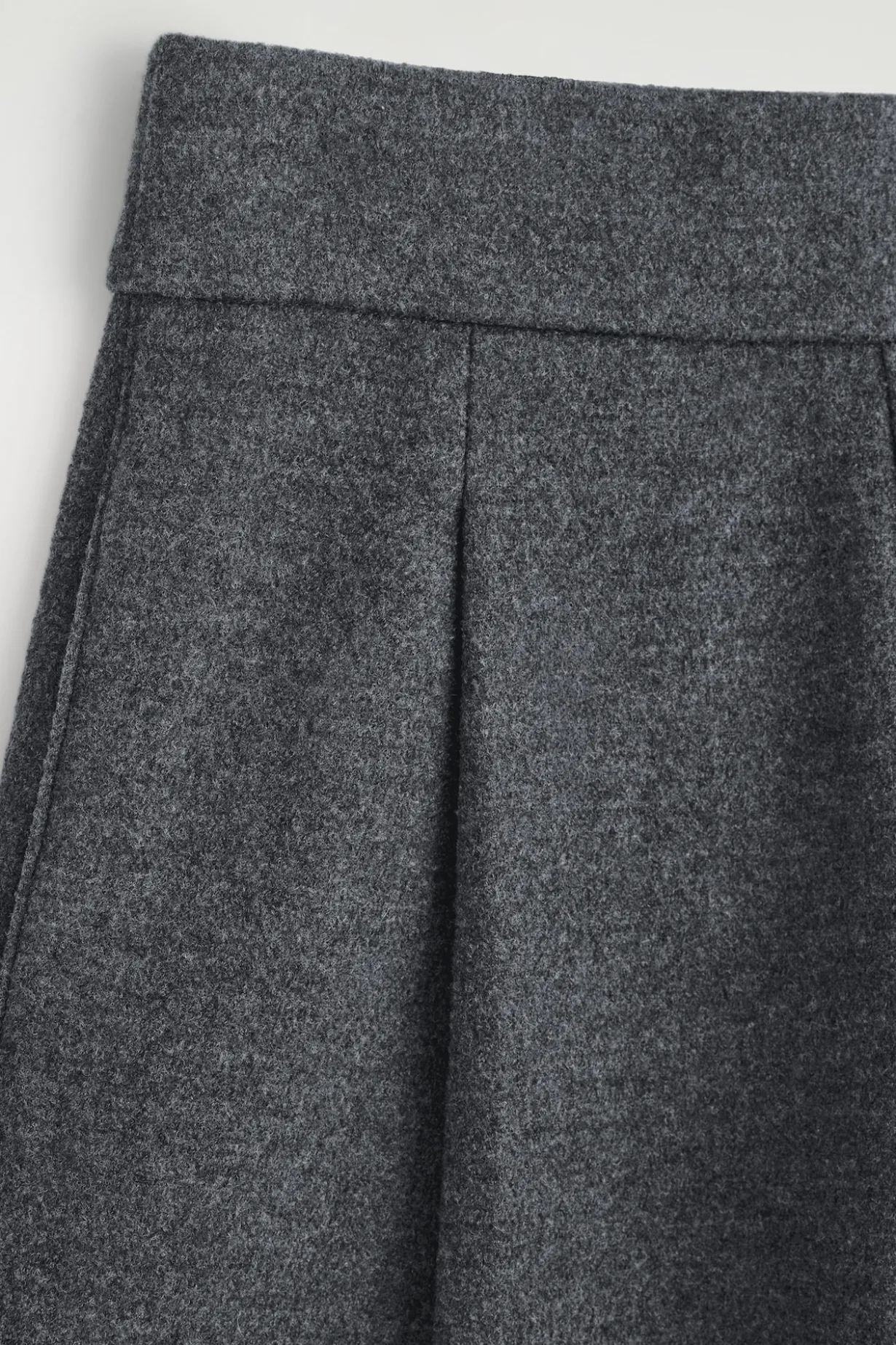 BOILED-WOOL BARREL-LEG PANTS