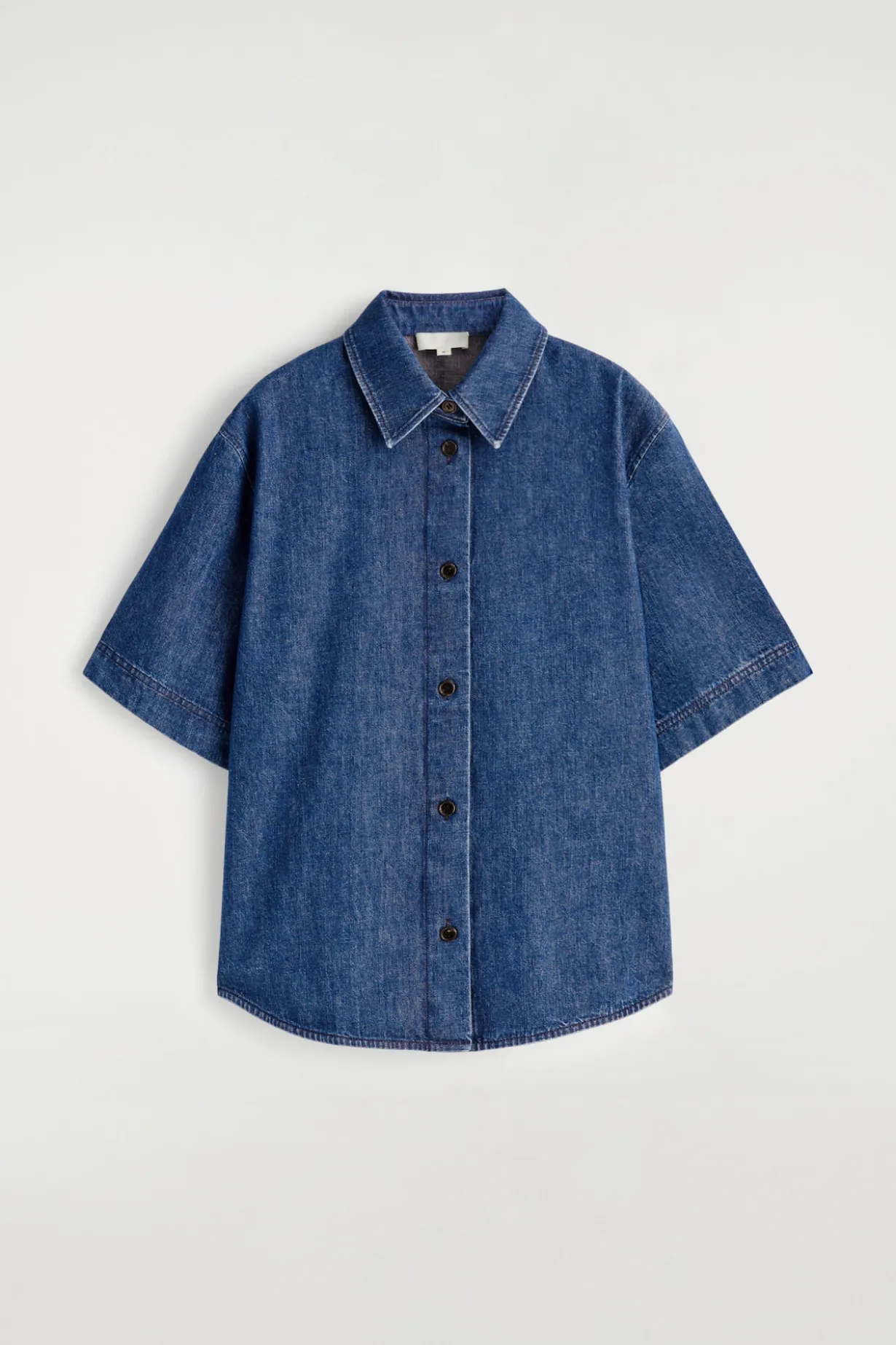 BOXY SHORT-SLEEVED DENIM SHIRT