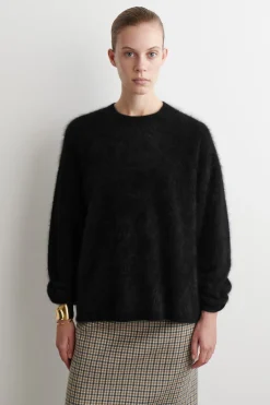 BRUSHED-CASHMERE CREW-NECK SWEATER