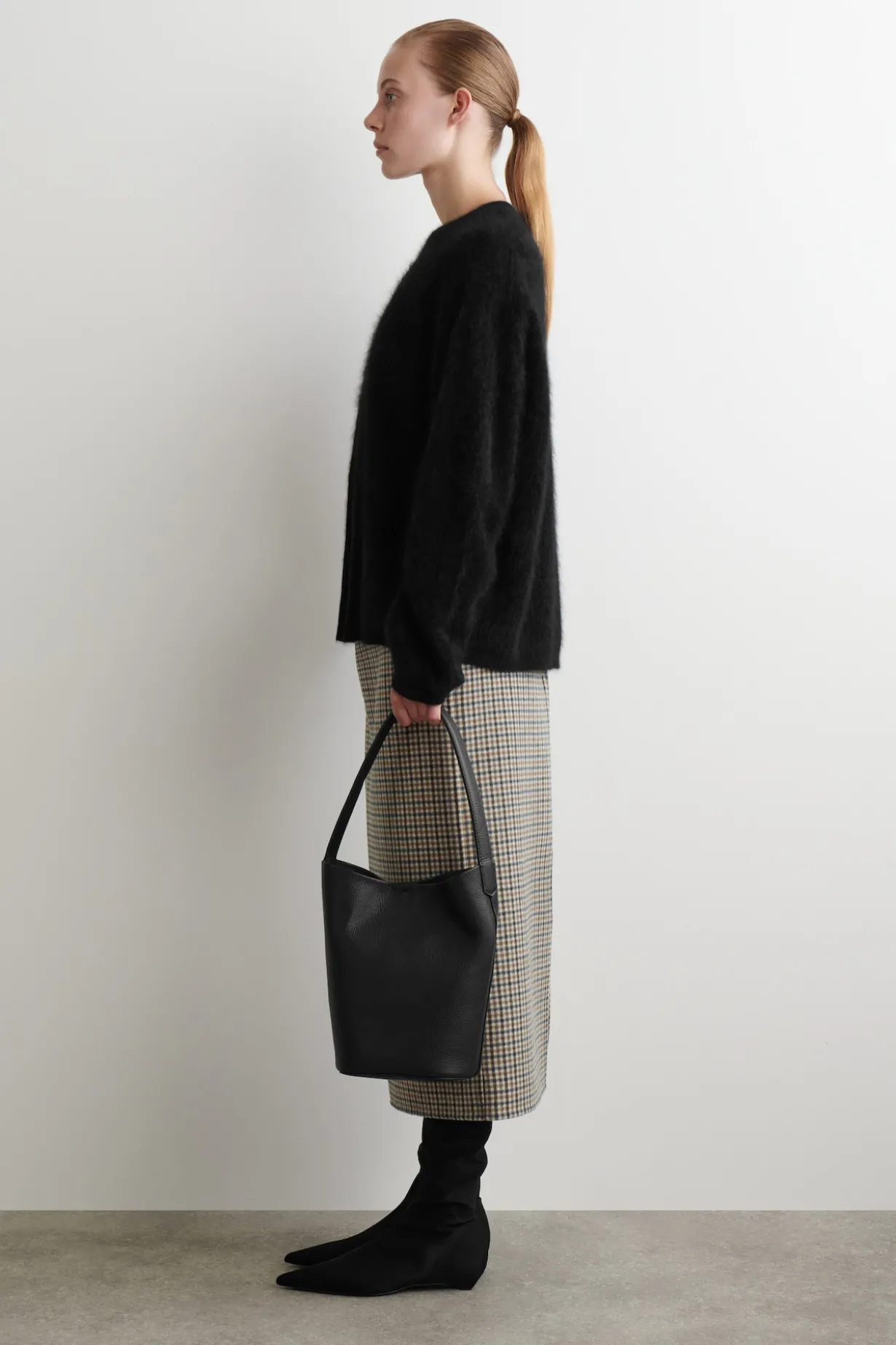 BRUSHED-CASHMERE CREW-NECK SWEATER