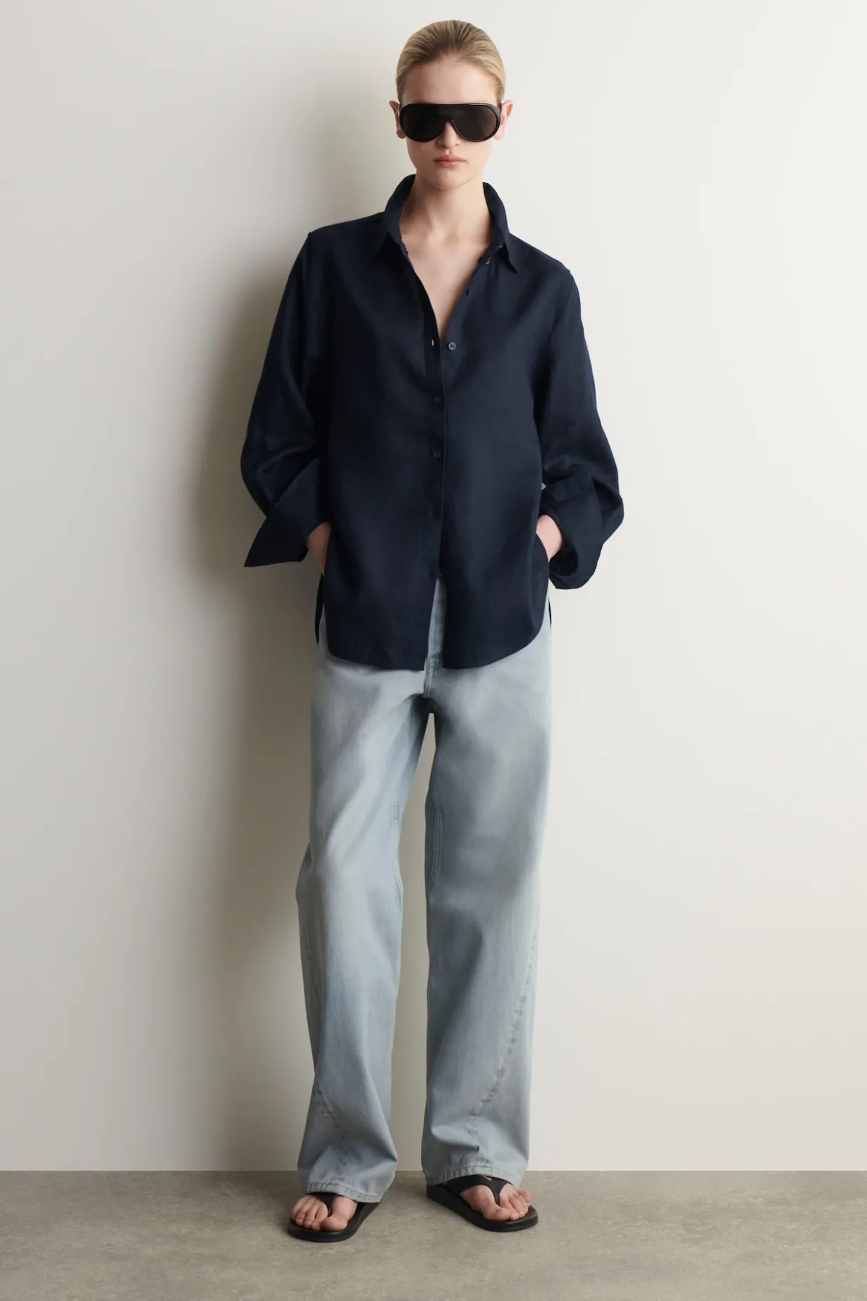 BUTTON-DOWN COLLAR LINEN SHIRT
