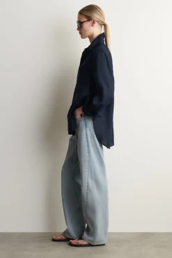 BUTTON-DOWN COLLAR LINEN SHIRT