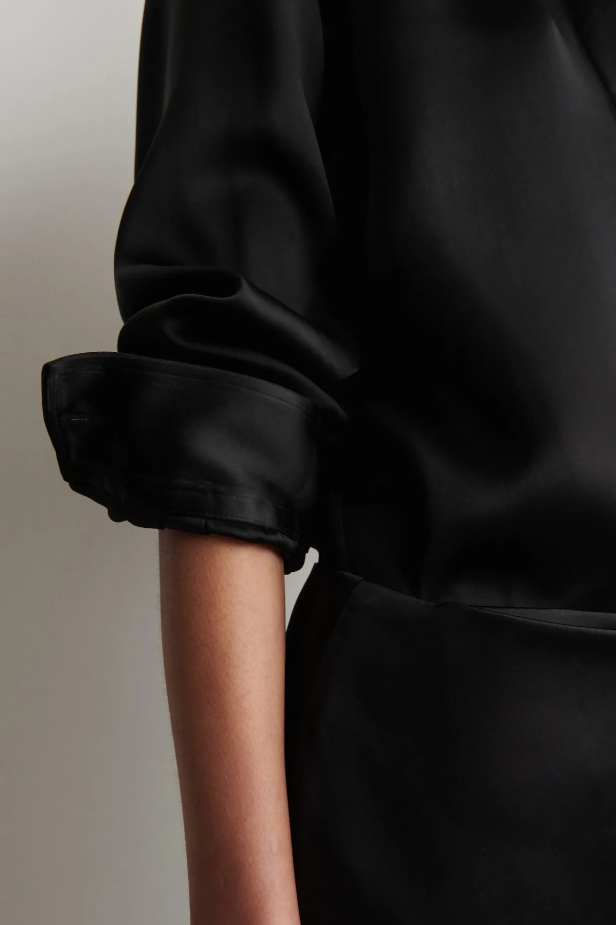 BUTTON-DOWN COLLAR SATIN SHIRT