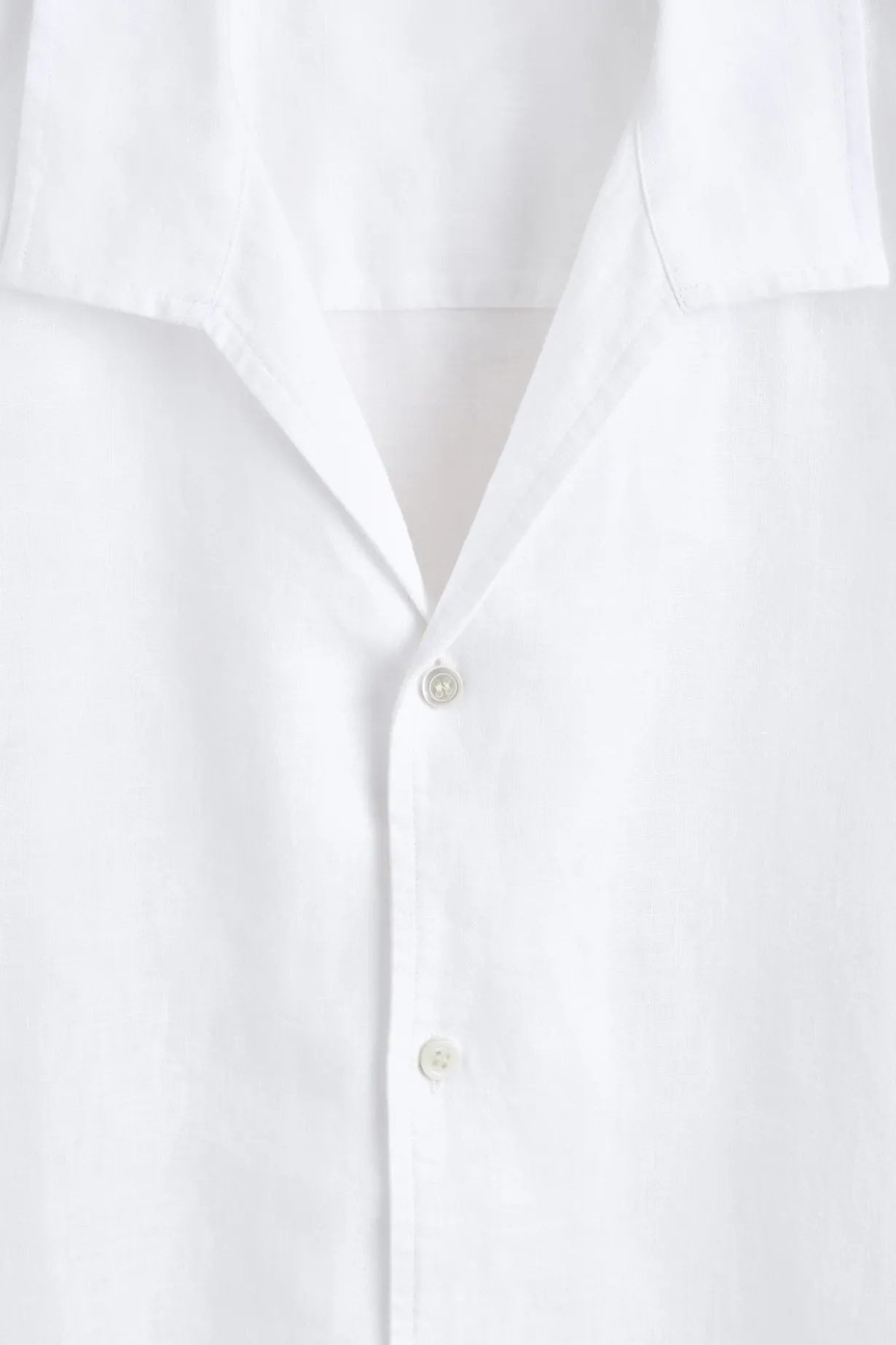 CAMP-COLLAR SHORT-SLEEVED LINEN SHIRT