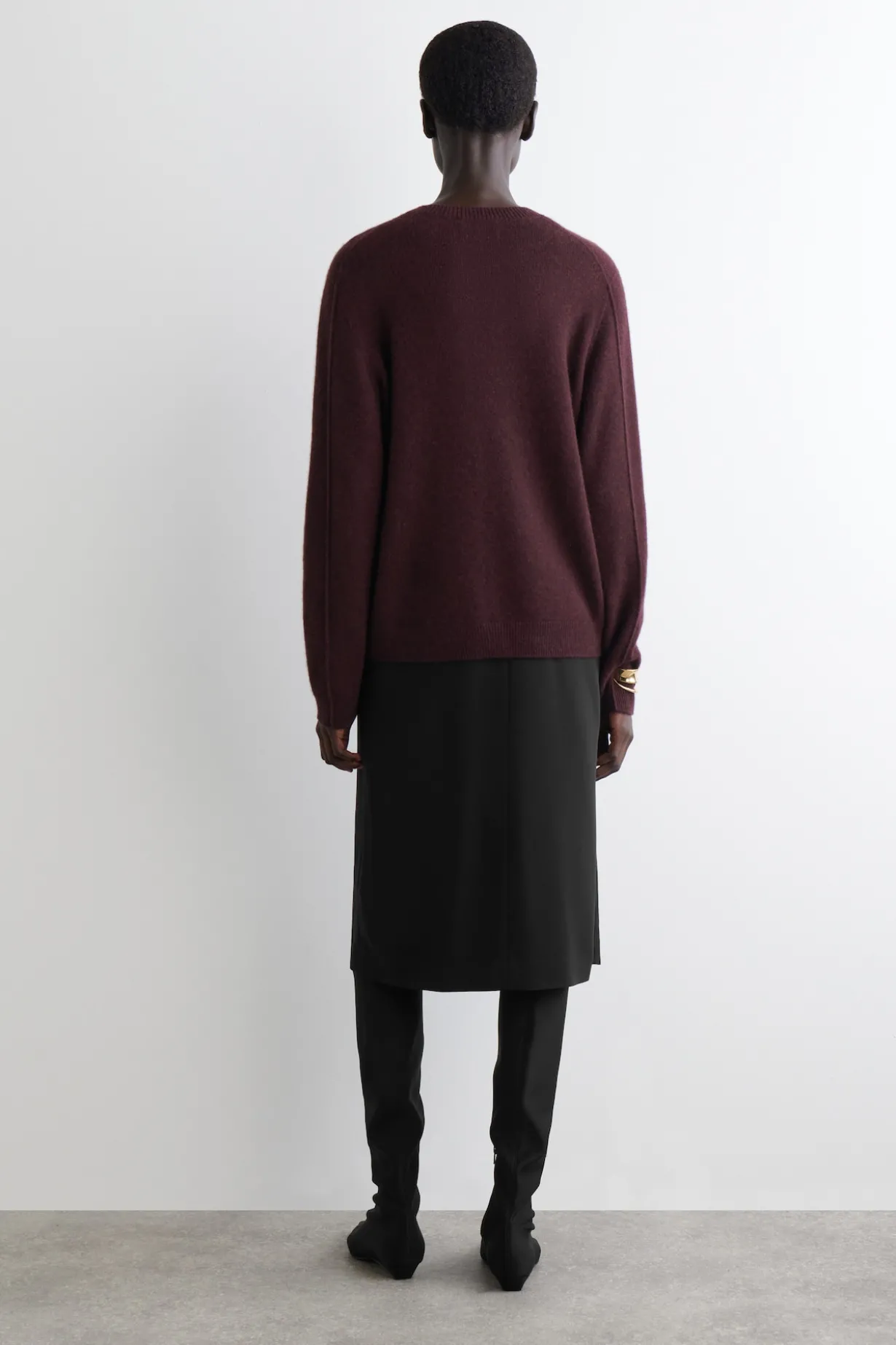 CASHMERE CREW-NECK SWEATER