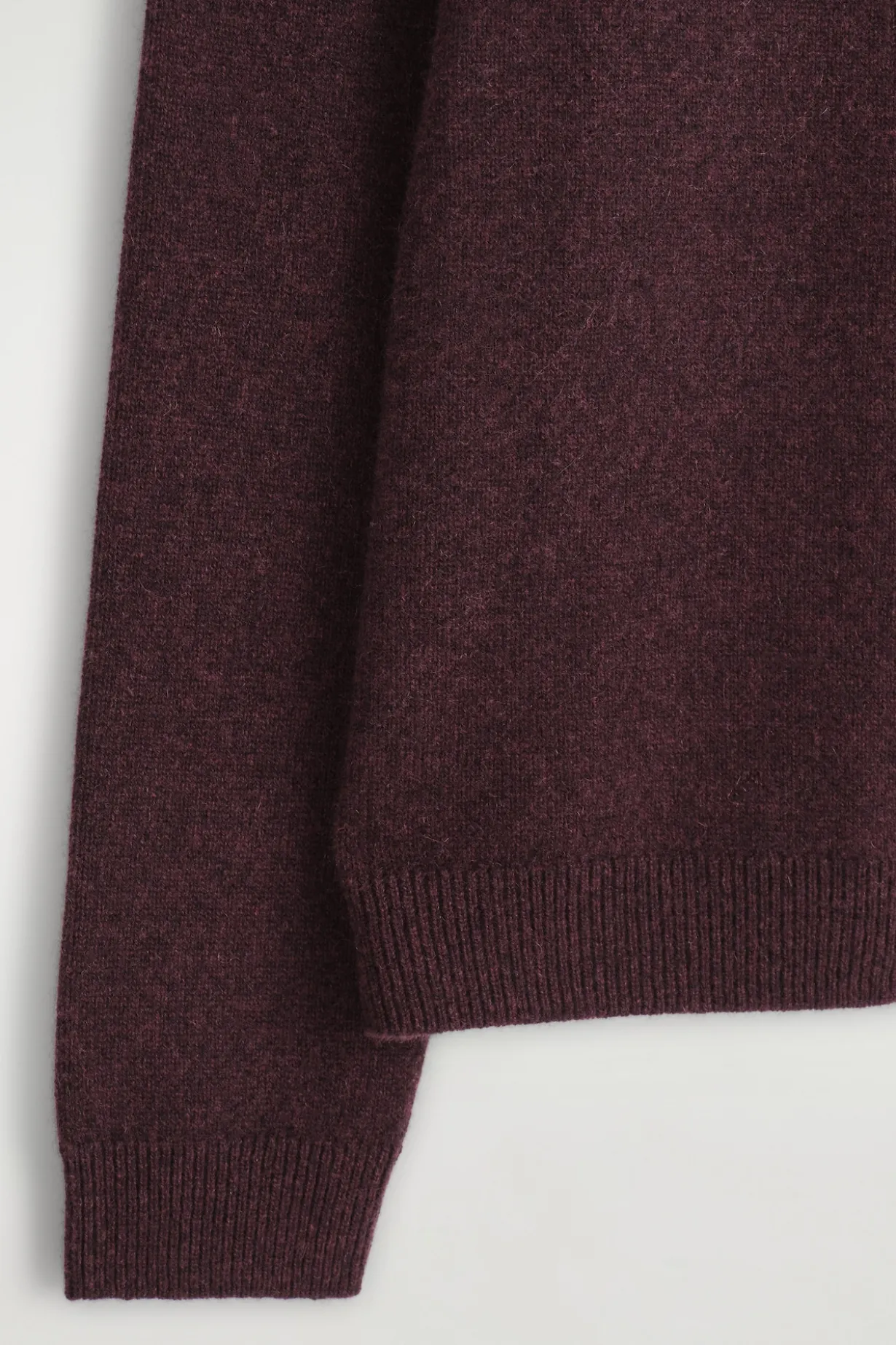 CASHMERE CREW-NECK SWEATER