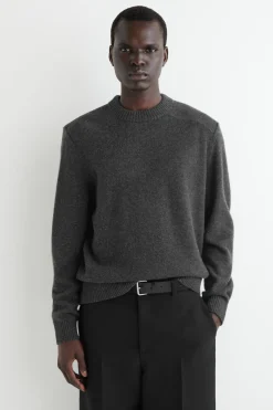 CASHMERE CREW-NECK SWEATER