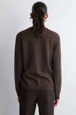 CASHMERE CREW-NECK SWEATER