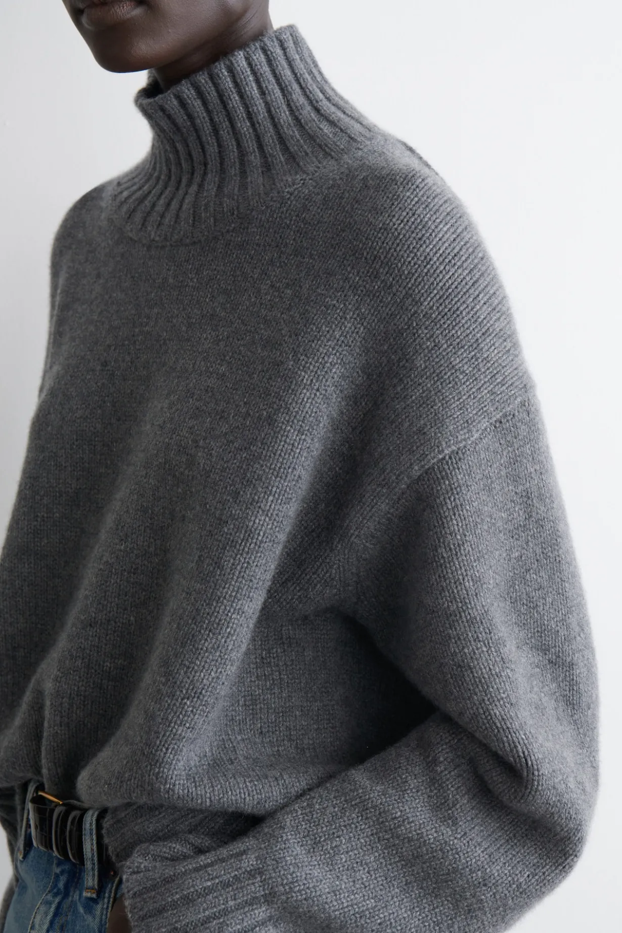 CASHMERE MOCK-NECK SWEATER