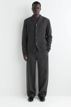 CASHMERE V-NECK CARDIGAN