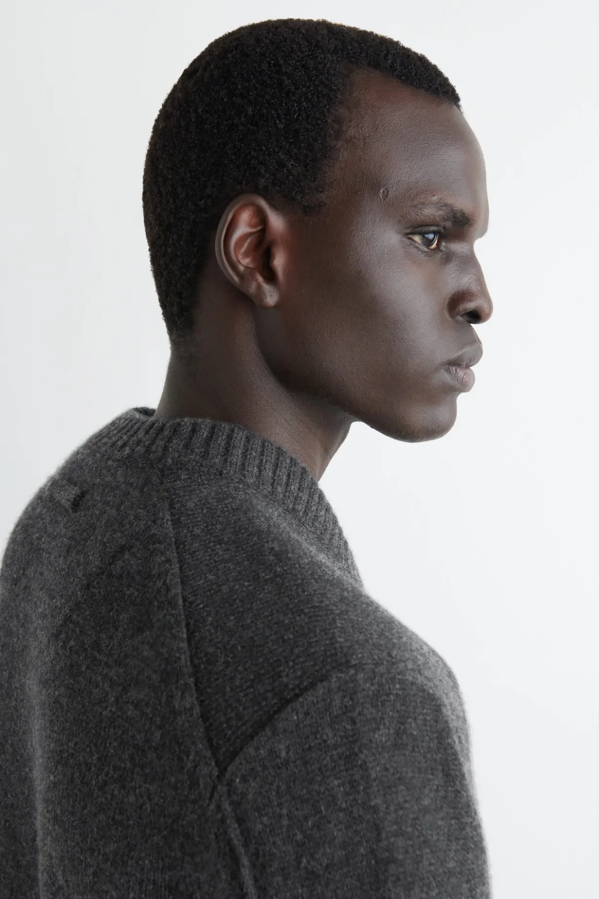 CASHMERE V-NECK CARDIGAN