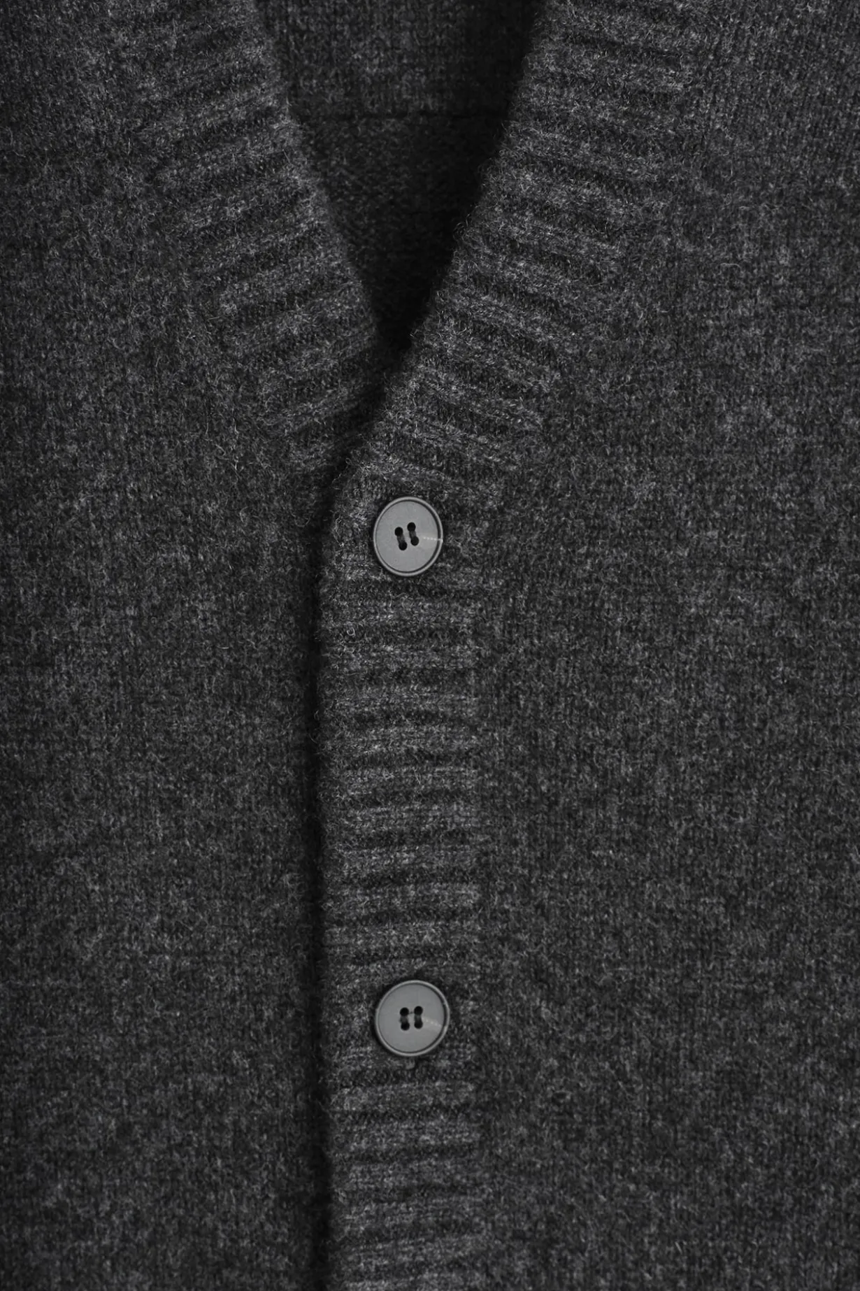 CASHMERE V-NECK CARDIGAN