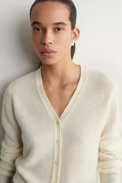 CASHMERE V-NECK CARDIGAN