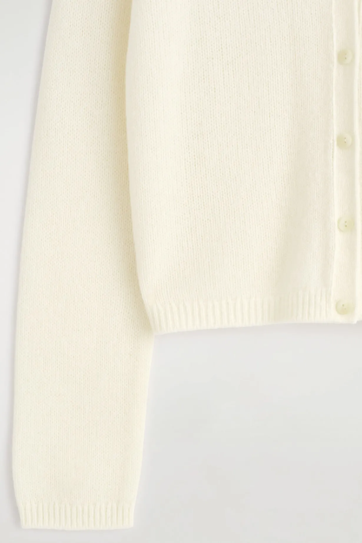 CASHMERE V-NECK CARDIGAN
