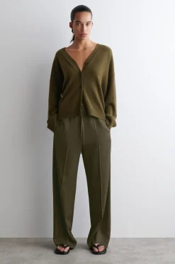 CASHMERE V-NECK CARDIGAN