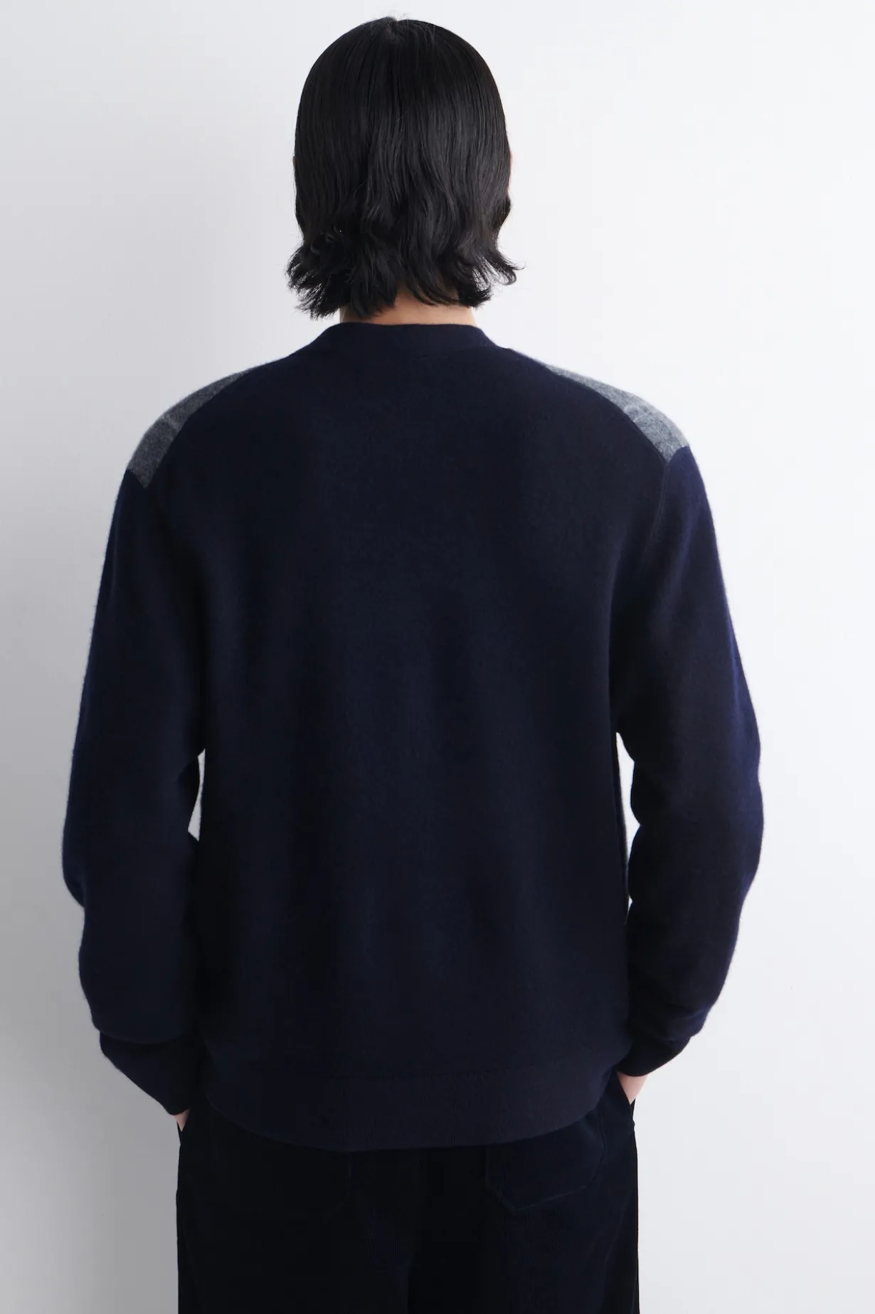 CHECKED WOOL V-NECK CARDIGAN