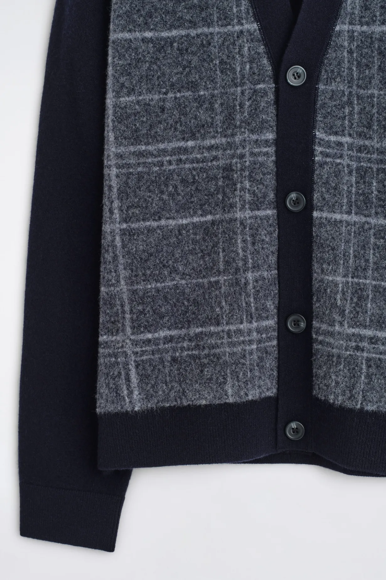 CHECKED WOOL V-NECK CARDIGAN