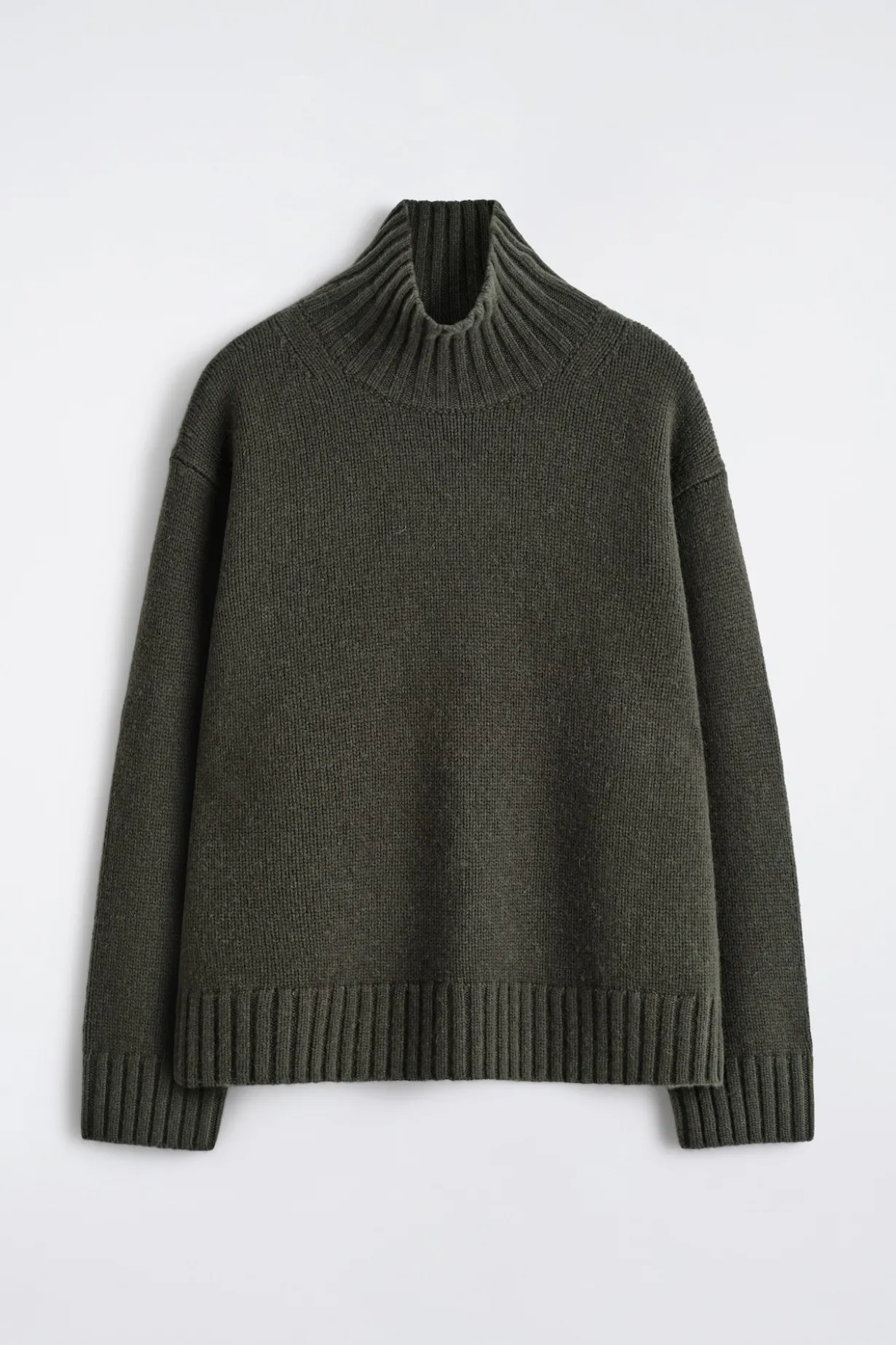 CHUNKY CASHMERE MOCK-NECK SWEATER