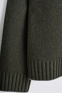 CHUNKY CASHMERE MOCK-NECK SWEATER