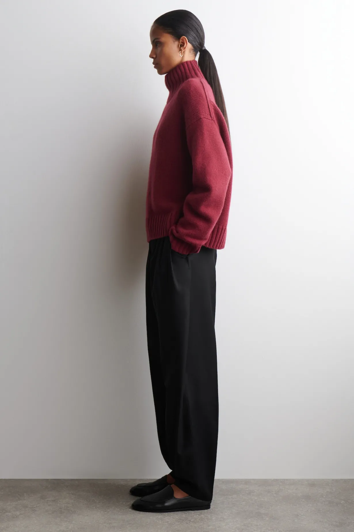 CHUNKY CASHMERE MOCK-NECK SWEATER