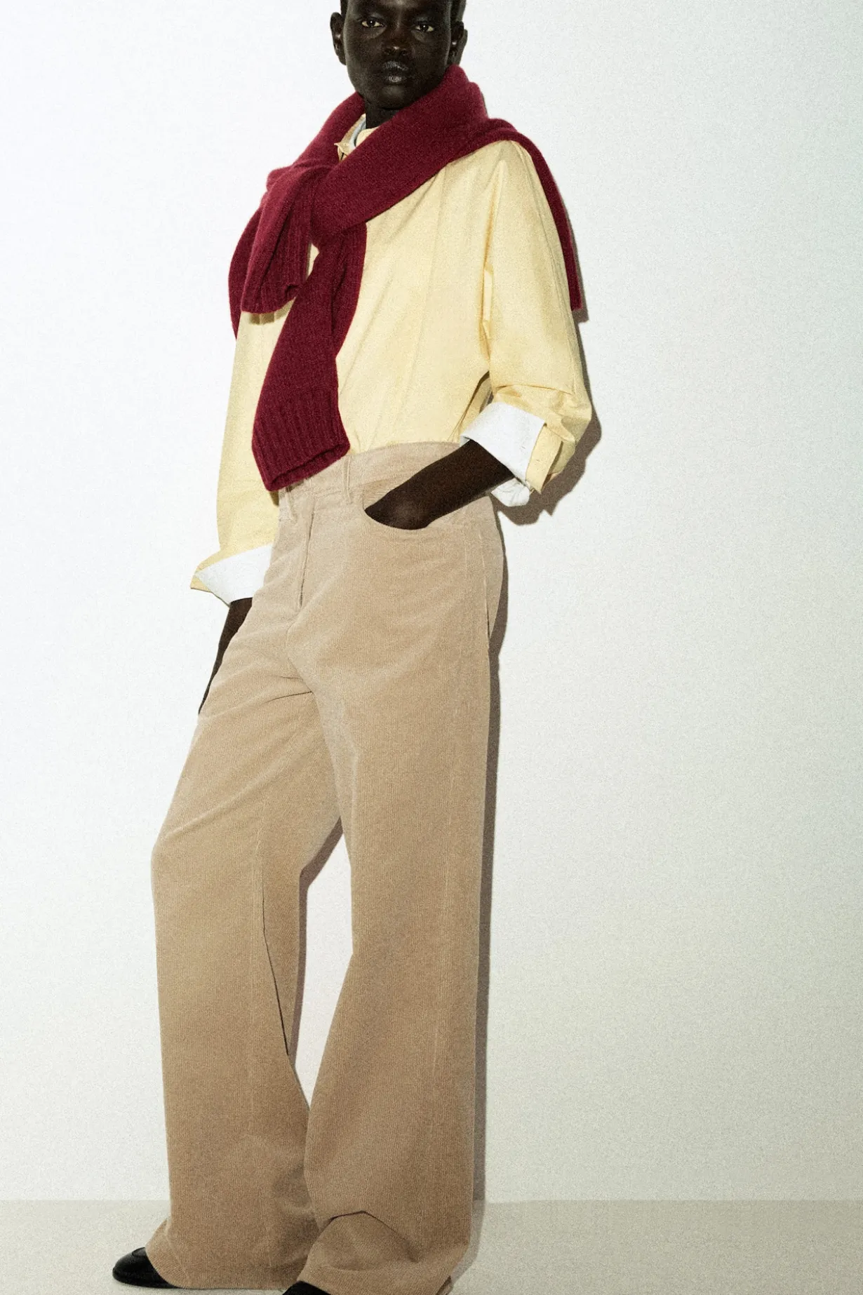 CHUNKY CASHMERE MOCK-NECK SWEATER