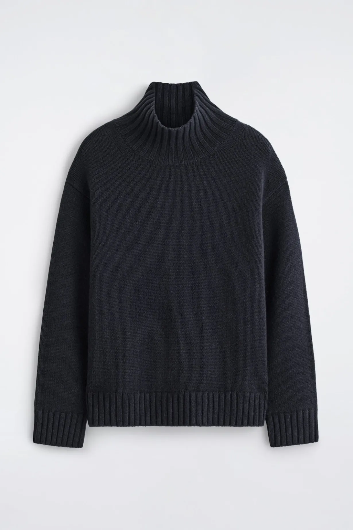 CHUNKY CASHMERE MOCK-NECK SWEATER