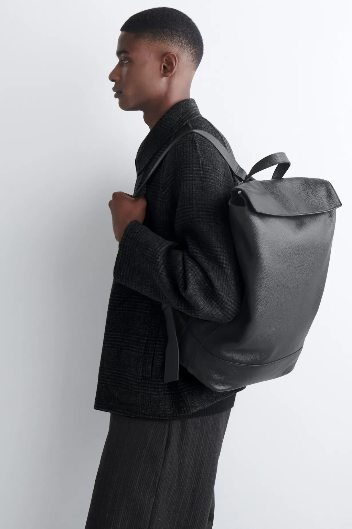 CLASSIC BACKPACK - LEATHER