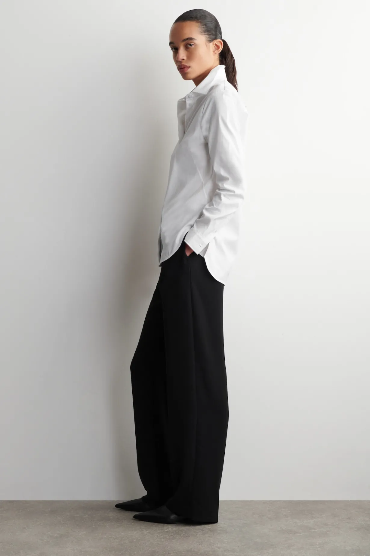 CLASSIC COTTON SHIRT