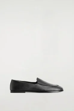 CLASSIC LEATHER LOAFERS