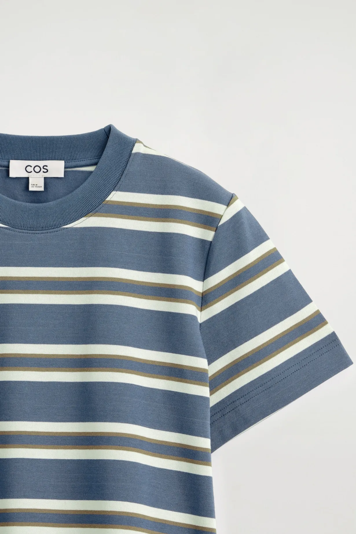 CLEAN CUT T-SHIRT