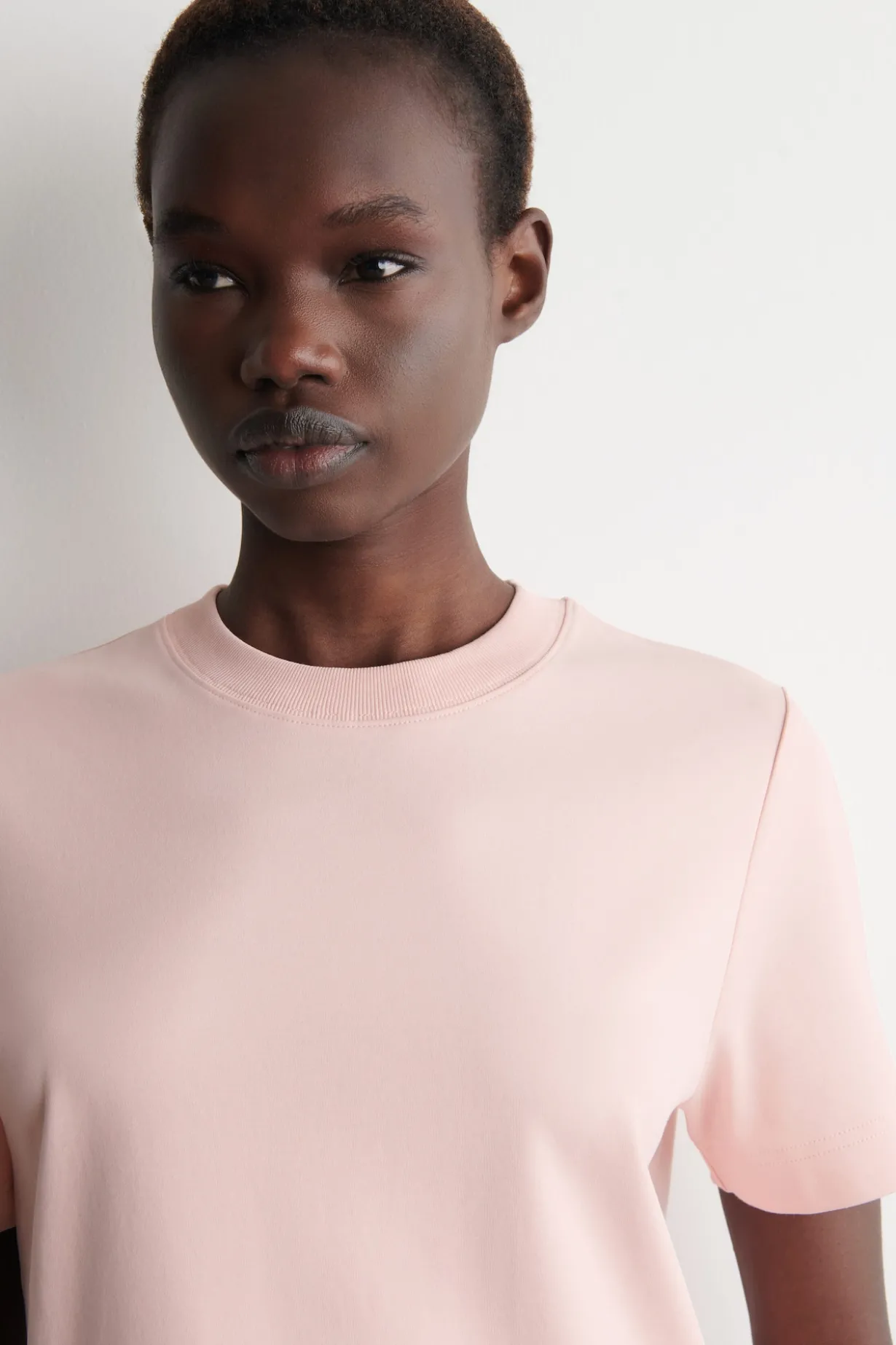 CLEAN CUT T-SHIRT