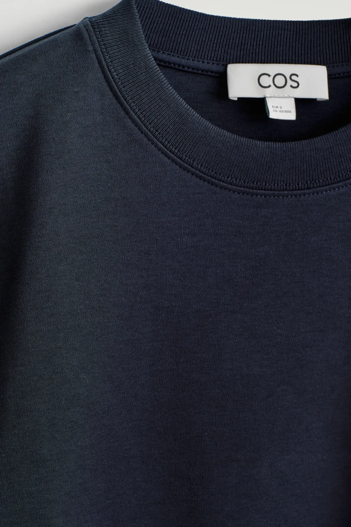 CLEAN CUT T-SHIRT