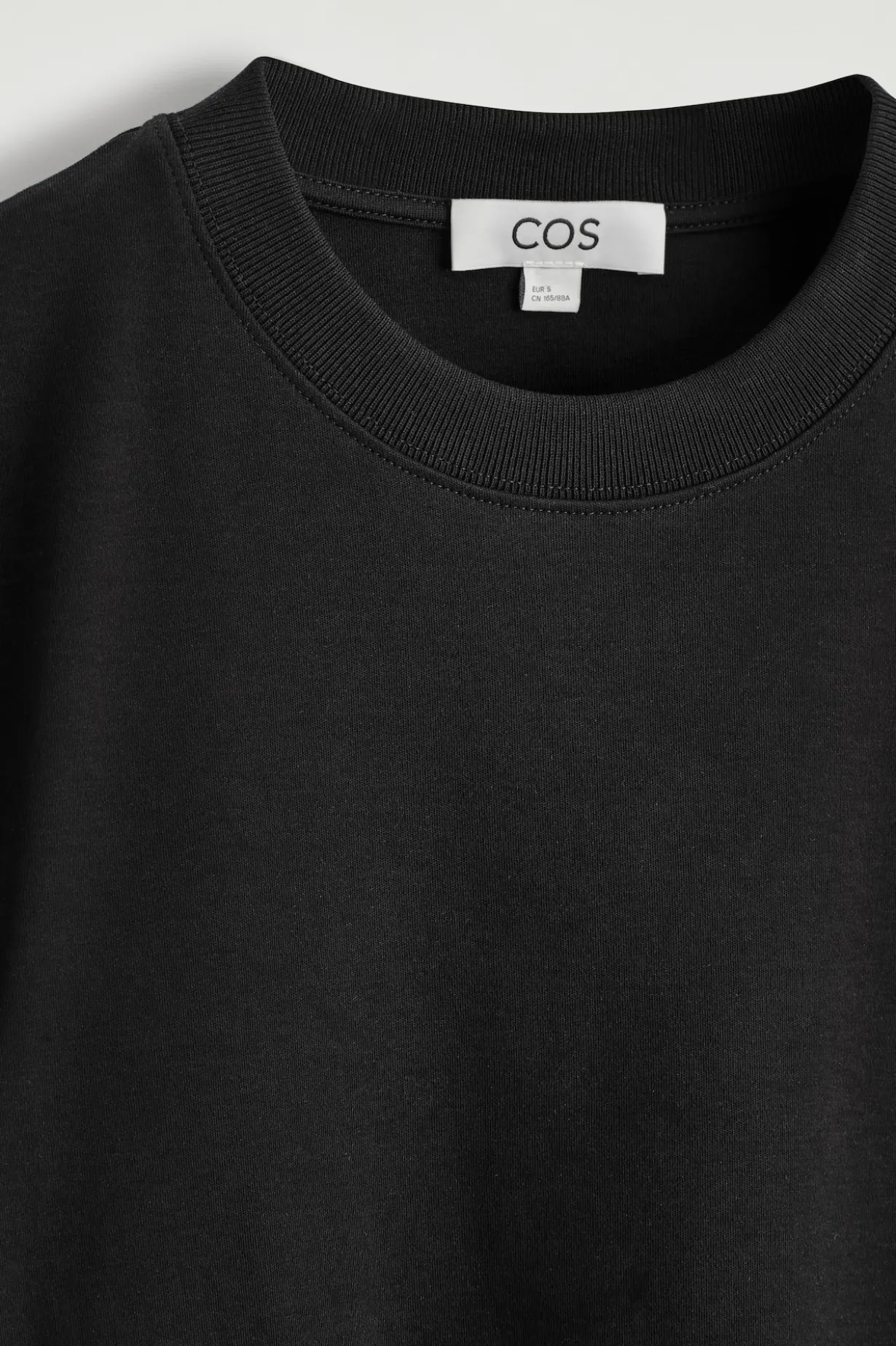 CLEAN CUT T-SHIRT
