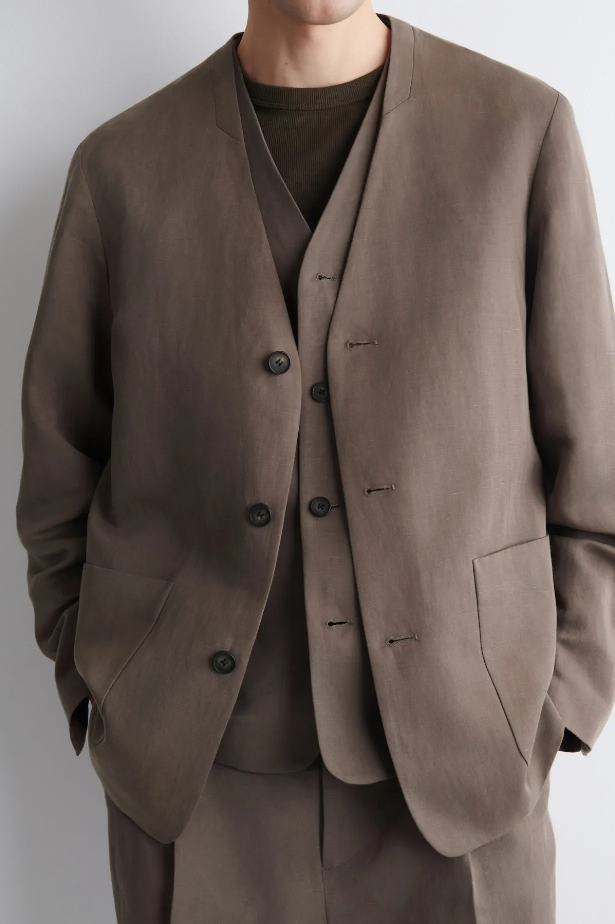 COLLARLESS LINEN-BLEND BLAZER