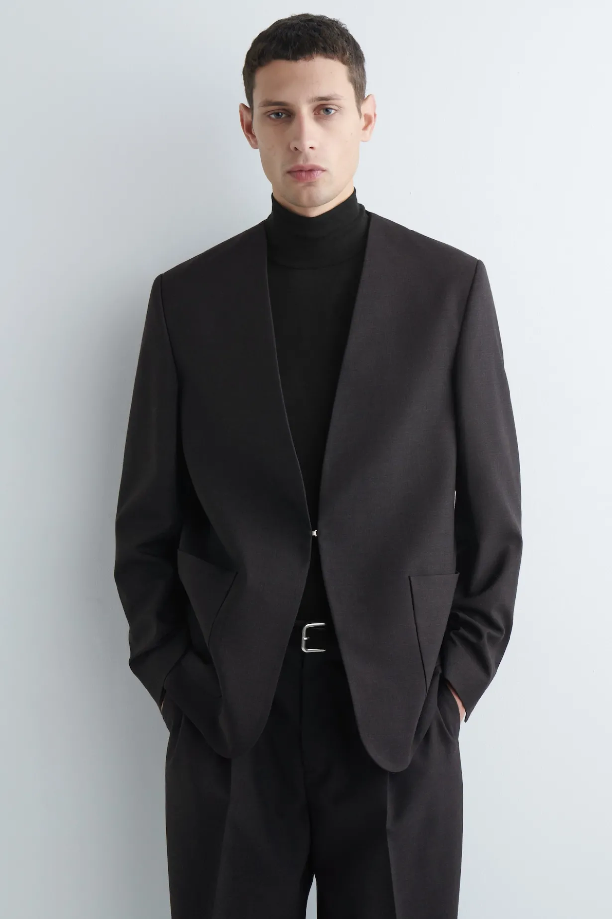COLLARLESS WOOL BLAZER