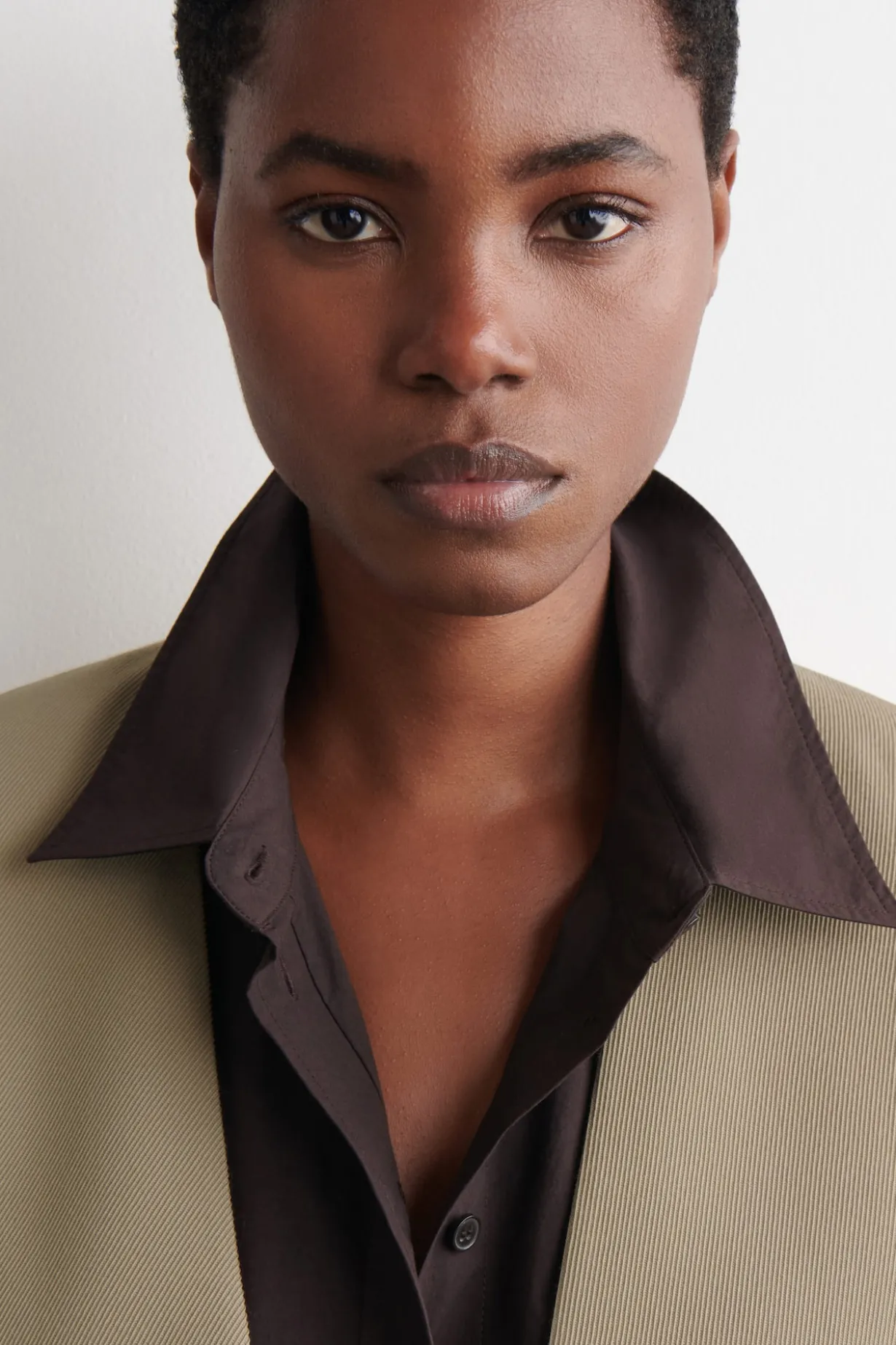 COLLARLESS WOOL-TWILL BLAZER